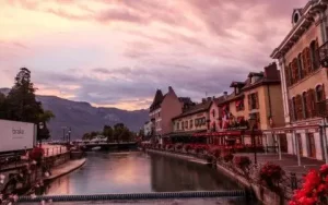 罗斯布鲁弗戏剧演艺学院租房