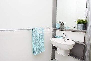 曼彻斯特公寓价格：探秘英国北部住房市场