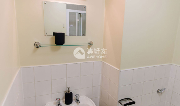 格拉斯哥学生公寓一楼安全与否？多角度分析告诉你答案！