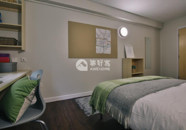 华威大学和曼大：究竟哪个更好？