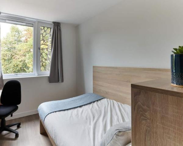 \八月二日欧洲足球巨星对决:拜仁vs利物浦${2} src=